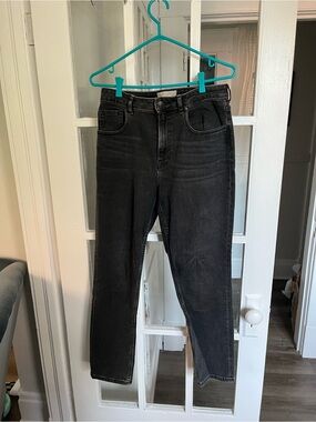 Everlane Gray Curvy Cheeky Jean